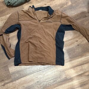 Columbia Two-Tone Brown and Black Pullover